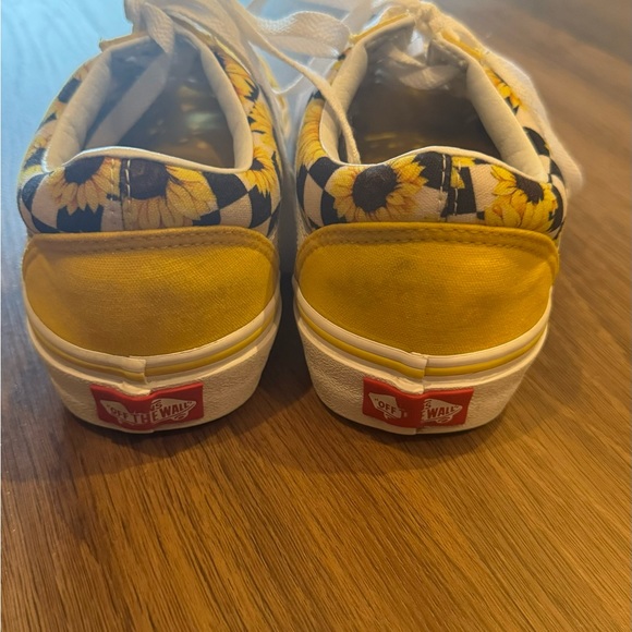 Custom sunflower checkered VANS Women’s Size 6.5 - Picture 3 of 5